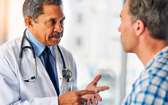 Muškarac s prostatitisom kod urologa