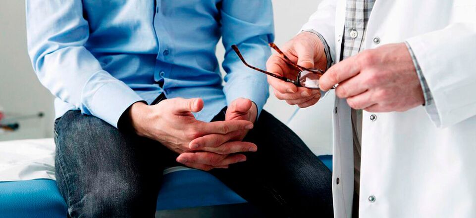 Muškarac sa znakovima prostatitisa trebao bi se obratiti urologu za liječenje. 